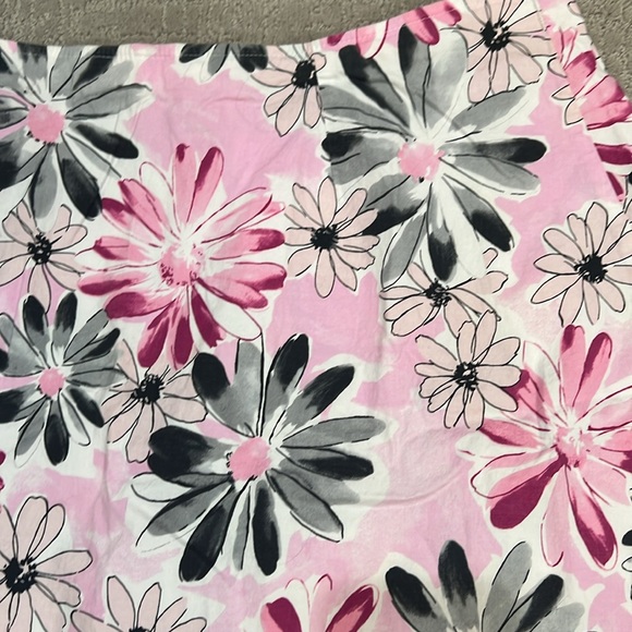 Women’s skirt - Picture 4 of 9